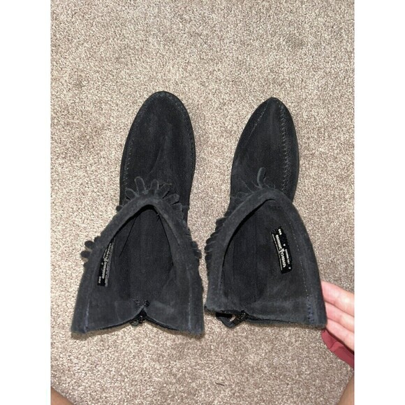 Minnetonka Back Zip Hardsole Boot Womens Size 7 Black - Picture 5 of 8